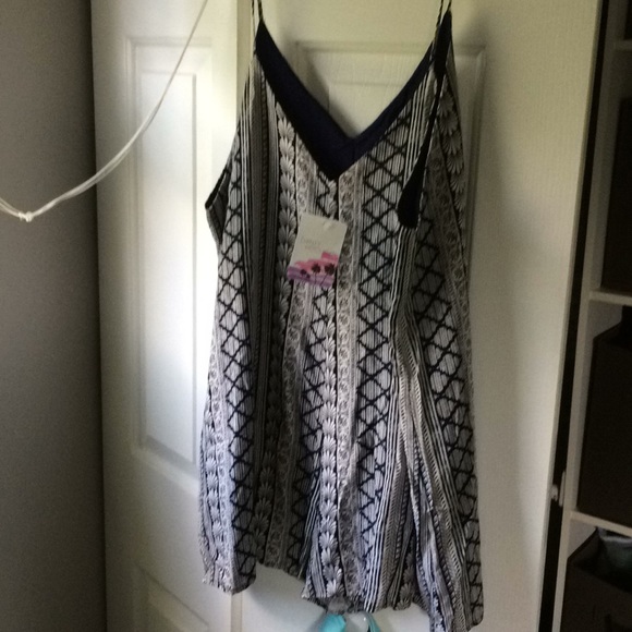 Romper - Picture 2 of 3